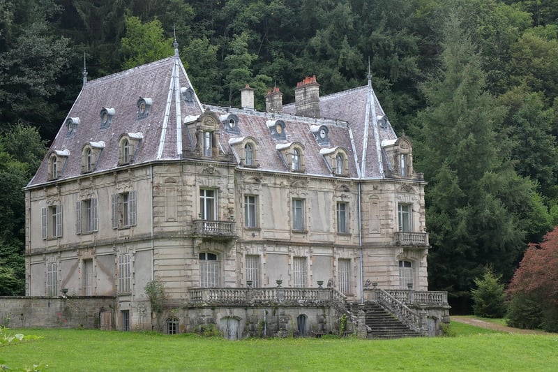 Willow Creek Mansion